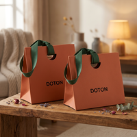 Sac en papier kraft rigide brun avec poignée en corde de jute, emballage écologique naturel en vrac pour les boutiques de café, de thé et de produits de qualité supérieure