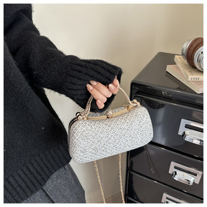 Bolsa de Mão <span class=keywords><strong>Clutch</strong></span> de Alta Costura para Vestido de Noite com Decoração de Corrente e Forro de Poliéster - Product Image 1