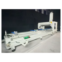 Centre d'usinage CNC à portique OUWO pour le perçage de trous de serrures et le fraisage de fentes de drainage sur profilés en aluminium et UPVC, pour fenêtres, portes et murs rideaux