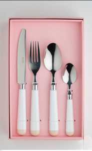 ชุดเครื่องใช้บนโต๊ะอาหารทองเหลืองชุบทองหรูหราชุดช้อนเสิร์ฟ4ชิ้นจากผู้ผลิตอินเดียโดยงานหัตถกรรมคุณภาพทำจากเหล็กกระจก - Product Image 3