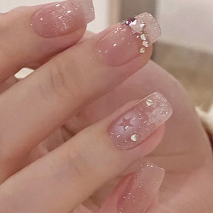 Handmade Wearable Nails Wholesale Short Style Ice Transparent Star Dia Chain Finished Product Brightening Glitter Nail Stickers - Product Image 1
