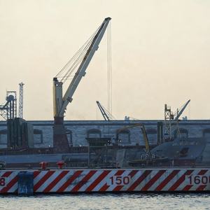 Gru da Ponte Marina Idraulica da 15 Tonnellate a Basso Rumore Certificata CE per Allevamenti Ittici Galleggianti - Product Image 4