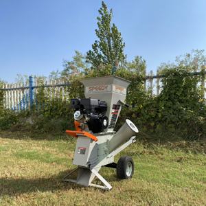 Vente en gros de déchiqueteuse de bois personnalisée 15HP SPY4 rapide fournisseur haut de gamme utilisation pour ferme jardin <span class=keywords><strong>moteur</strong></span> à essence forêt - Product Image 6