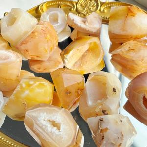 Vente en gros de cristaux de guérison en agate géode de style bohème naturel de haute qualité, forme libre, décoration d'intérieur, CRYSTAL HOLA poli - Product Image 6