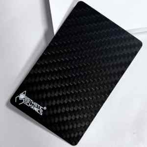 Protection contre les signaux RFID en fibre de carbone haut de gamme, magnétique, durable et fine, pour sécuriser les informations de crédit - Product Image 1