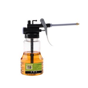 Pistola de aceite Tucsen de 250 ml, transparente, de plástico, con llenado manual a presión para maquinaria de construcción y cuidado del automóvil. - Product Image 1