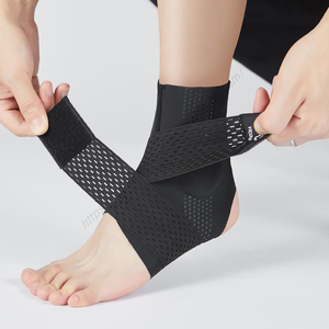 Vente en gros 1 pièce Attelle de cheville réglable respirante à compression pour hommes et femmes, pour entorses de la cheville, enveloppement stabilisant les ligaments - Product Image 1