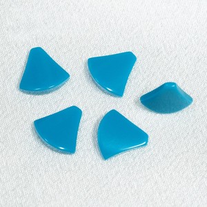 Khuyến Mại Đá Quý Lỏng Hạt Tổng Hợp Màu Ngọc Lam Váy Fan Ngành <span class=keywords><strong>Inlay</strong></span> Quyến Rũ Mặt Dây Chuyền Cho Vòng Cổ Phụ Kiện - Product Image 3