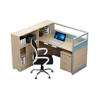 Bureau de travail commercial 4 places avec bibliothèque intégrée, design moderne et minimaliste, en bois, avec chaises de personnel assorties, en forme de barre