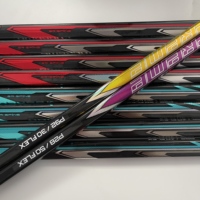Bâtons de hockey sur glace en fibre de carbone de haute qualité personnalisés avec une masse de 275-380g dans 2 modèles différents