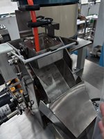 Mesin Penghitung dan Pembungkus Otomatis PLC Akurasi Tinggi dengan Motor Pneumatik, Pengumpan Mangkuk Multi-getaran, Kantong Plastik, Mudah Dioperasikan