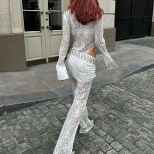 Nuevo Conjunto de Dos Piezas de Encaje Estilo Sexy para Mujer, Top Corto Ajustado y Pantalones de Cintura Baja, Conjunto de Encaje Transparente con Estampado Floral Retro - Product Image 2