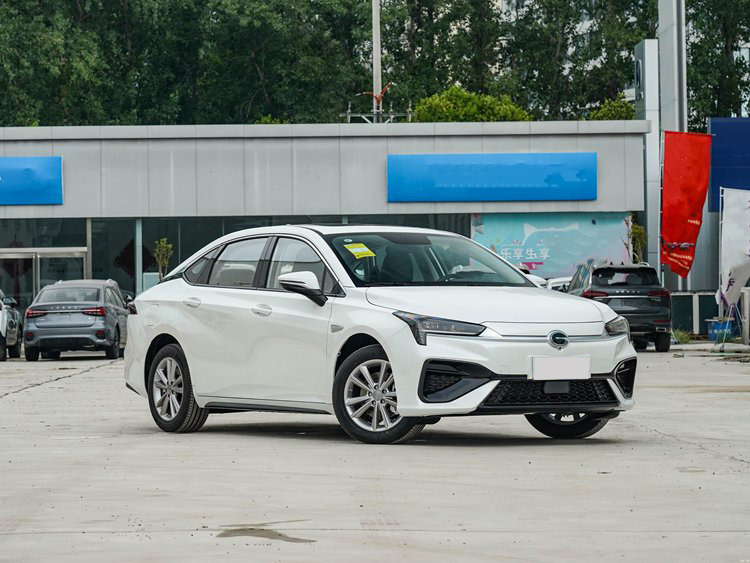 U car In stock Cars Used Aion S&V&Y New Energy Used Cars for Toyota Hilux Fast Electric EV Car for sale