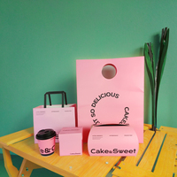 Boîte de papier kraft découpée en rouleau de qualité alimentaire de luxe personnalisée avec sac en papier et tasses à café