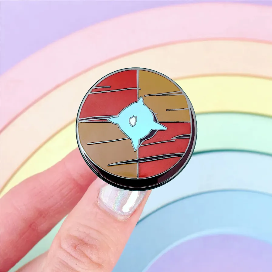 Pin enamel cetakan layar logam anime kustom lencana lingkaran