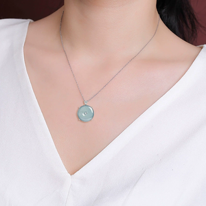 จี้หยกเจไดต์สีน้ำเงินเกรด A ธรรมชาติ ประดับบนตัวเรือนเงินแท้ S925 พร้อมตัวล็อกแบบแนวนอน ดีไซน์แบบหยกเกรดน้ำแข็ง สำหรับสร้อยคอ - Product Image 4