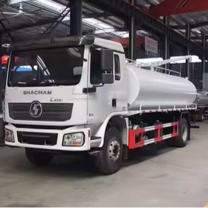 Camion de réservoir d'eau de roue d'entraînement de Howo 4x2 et composants de noyau de moteur camion de réservoir d'huile 4x2 chinois - Product Image 1