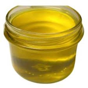 Huile Essentielle de Qualité Supérieure pour l'Exportation, 100% Ingrédients Naturels Purs, Écologique, Adaptée à Tous les Types de Peau - Product Image 1