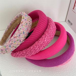 Vente en gros de bandeau de maquillage personnalisé rose éponge rembourrée crochet tweed serviette douce bandeau de cheveux bandeau en tissu pour femmes filles - Product Image 3