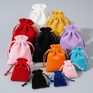 Sacs en Velours 5*7cm 7*9cm 8*10cm avec Logo Personnalisé, Vente en Gros, 11 Couleurs, Pochette Cadeau pour Bijoux, Sac à Cordon - Product Image 1