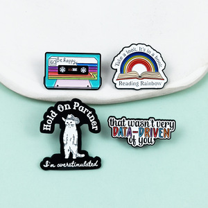 Broche con diseño de dibujos animados y cita en inglés, técnica de goteo de aceite, adorno moderno y <span class=keywords><strong>sencillo</strong></span> con forma de arcoíris, insignia personalizada para mochila y ropa - Product Image 2