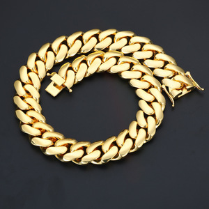 Exquisito Collar de Cadena Cubana de Cobre para Hombre, Elaborado con Baño de Oro de 14K para un Estilo Distintivo y Elegante - Product Image 1