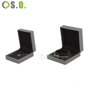 Caja de Joyería Gris de Alta Gama con Logotipo Personalizado, Caja de Anillos de Papel Imitación Cuero, Caja de Joyería para Pendientes, Pulseras y Collares para Boda - Product Image 6