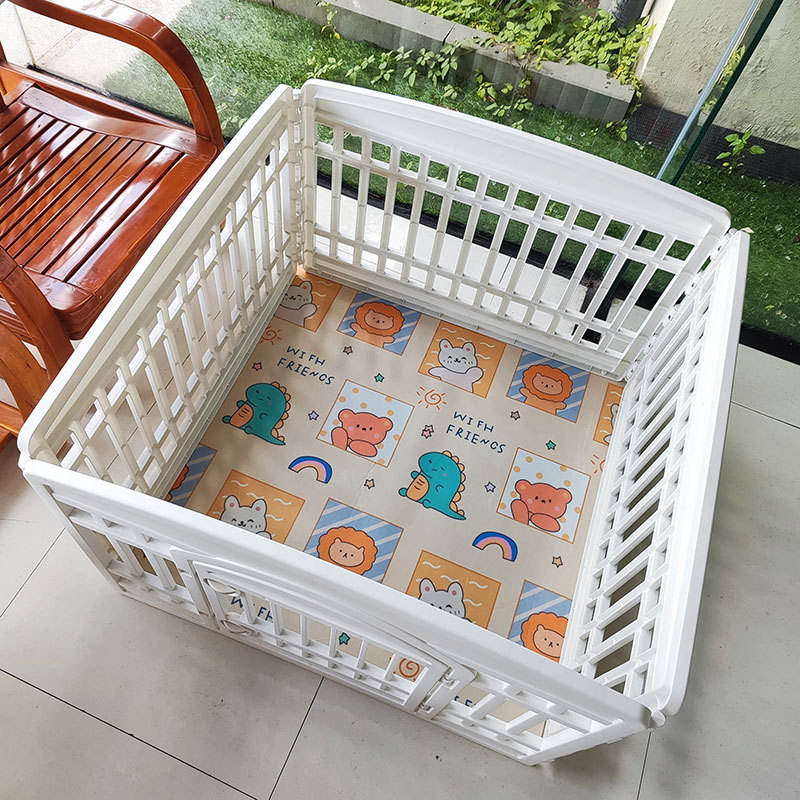 Four fences with gates + waterproof floor mats