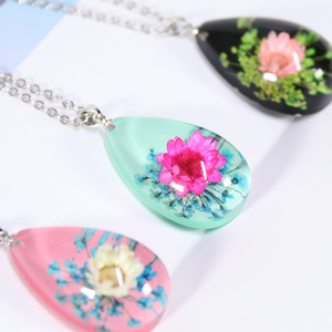 Bentuk Tetesan Kalung Perhiasan Baja Tahan Karat Mode Kalung Bunga Asli Hadiah Wanita Resin - Product Image 4