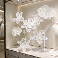 Y-074 Grand support floral géant en dentelle blanche et organza, décoration florale transparente faite à la main sur pied pour allée de mariage, scène d'événement