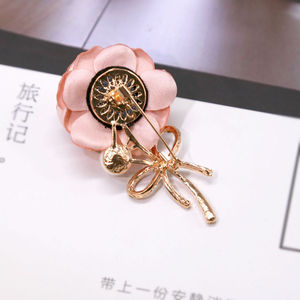 <strong>Wedding</strong> Fabric Flower Bow Ladylike Temperament Brooch Sweater Coat <strong>Cardigan</strong> Women's Gold Plated Pearl Rhinestone Cloth Rose Pin - Product Image 4