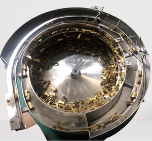 جيدة بعد البيع خدمة اهتزازي فرز اهتزازي عاء ماكينة تلقيم للمعادن المشابك موصل - Product Image 1