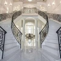 Escalier en colimaçon intérieur moderne en acier préfabriqué, décoratif, avec rampes métalliques durables et balustrade en verre, écologique, blanc, pour hôtels