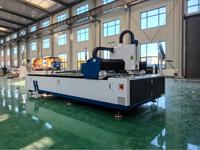 Machine de découpe laser à fibre CNC 3015 avec source Raytools MAX pour tôles métalliques et acier inoxydable 1500W 2000W 3000W