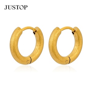 Boucles d'oreilles créoles tendance en acier inoxydable plaqué or 18 carats, hypoallergéniques, bijoux de mode pour femmes, fournisseur en gros - Product Image 5