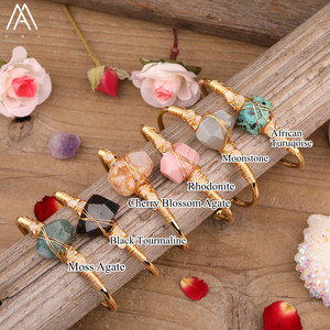 Pulsera de cuentas de Nugget de piedra de cristal Natural, brazalete abierto de cobre dorado envuelto con alambre - Product Image 3