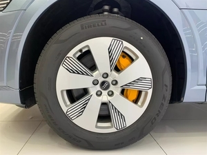 Voiture d'occasion à <span class=keywords><strong>prix</strong></span> avantageux, <span class=keywords><strong>E</strong></span>-<span class=keywords><strong>Tron</strong></span> Bev Suv 4x4 5 places - Product Image 5