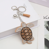 Koningsblauwe schattige zeeschildpadvormige sleutelhanger met volledig bezette strass steentjes en kwastjes, hoge kwaliteit, best verkochte charme hangende ornament