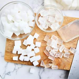 Base de jabón orgánica sin aceite de palma, hidratante, hecha a mano, para proyectos de bricolaje, ideal para hacer jabón por fusión y vertido. - Product Image 1