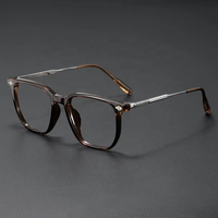 Nouvelles Lunettes Photochromiques Anti-Lumière Bleue Carrées Tendance 2026 pour Hommes – Monture Polyvalente et Élégante