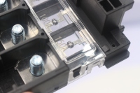 Neuer 68089468 Scheinwerfer-Hauptsicherungsblock (Kunststoff) für Durango Jeep Grand Cherokee Auto-Ersatzteil 68089468AA FH65