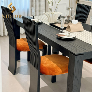 Set Tavolo da Pranzo Moderno in Legno Massello di Rovere Nero, Frassino e Noce con 4 Sedie, Tavolo e Sedie per Sala da Pranzo da 4, 6 o 8 Posti - Product Image 5
