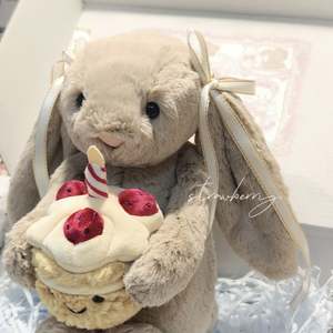 Jellyca Cake Rabbit Bonnie Rabbit 25 Años Nuevo en Stock Muñeca de Peluche JC Linda de 31cm-50cm para Niños de 7-14 Años - Product Image 6