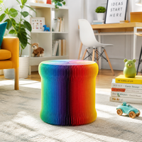 Tabouret en carton imprimé personnalisé coloré, écologique, portable, mobilier pop-up pour l'affichage en magasin et les espaces créatifs