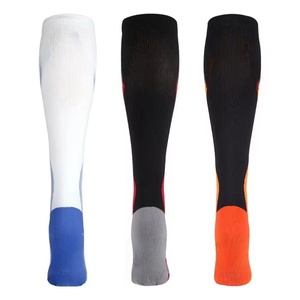 Factory Custom Kid Adult Cotton Anti Slip Sport Trampoline <b>Socks</b> Sport Grip <b>Socks</b> High Quality Wholesale - Product Image 4