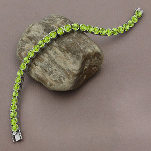 Bracelet tennis classique rond en péridot, argent sterling 925, finition polie, bijoux pour femme, à porter au quotidien - Product Image 4