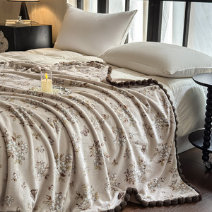 Petite couverture légère en polaire de polyester à motifs floraux corail pour chambre à coucher, canapé et châle de sieste - Utilisation printemps/automne - Product Image 3