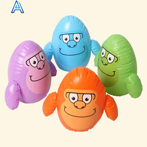 Diseño personalizado OEM, bolsa de boxeo inflable de PVC con forma de huevo, estilo caricatura 3D, con base de arena. - Product Image 1