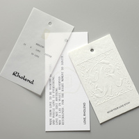 Benutzer definiertes Logo Luxus Recycling-Papier Hangtags Swing Labels Weiß geprägte Hang Tags Kleidungs stück Tags für Kleidung