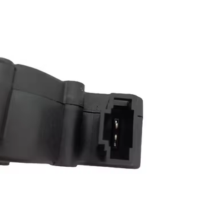 Piezas de coche A2047500060 Motor de actuador para <span class=keywords><strong>mercedes</strong></span>-benz C63s cerradura de <span class=keywords><strong>maletero</strong></span> eléctrico puerta trasera autocebante - Product Image 5